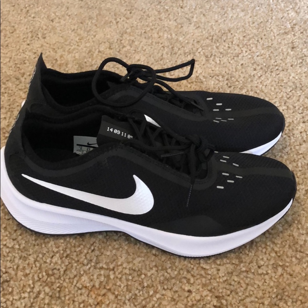 Nike women’s running shoe EXP-Z07